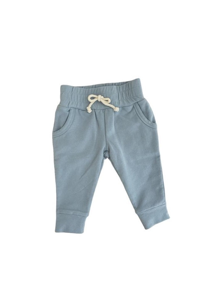 ULTIMATE JOGGER IN BABY BLUE