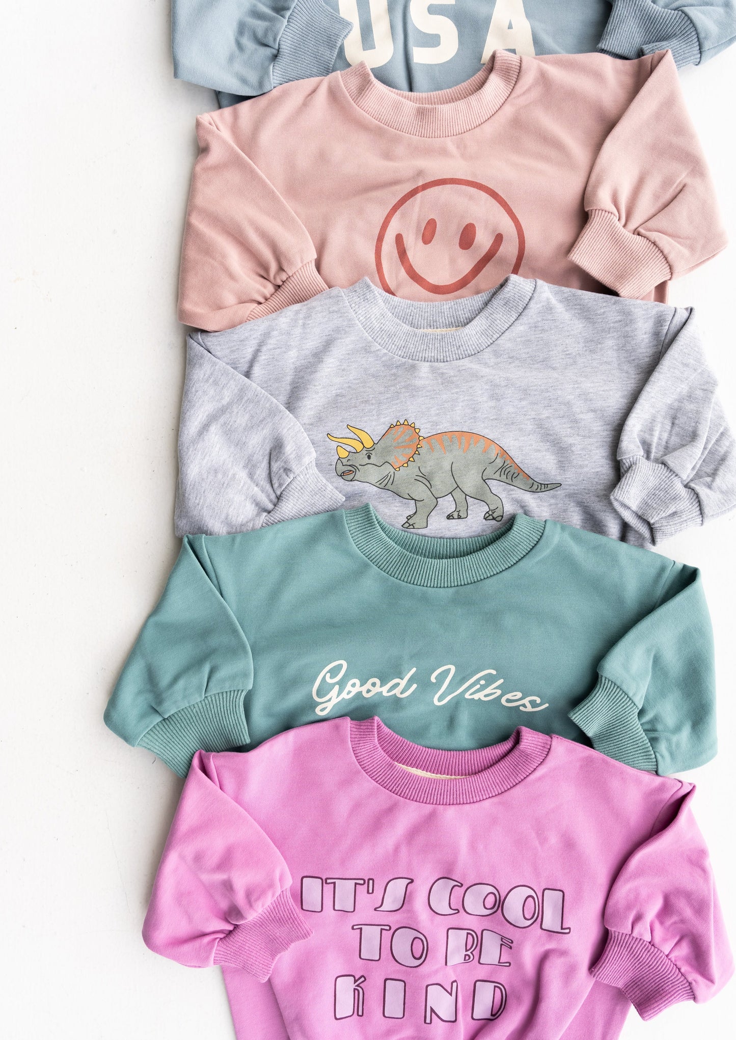 COOL TO BE KIND GRAPHIC CREWNECK