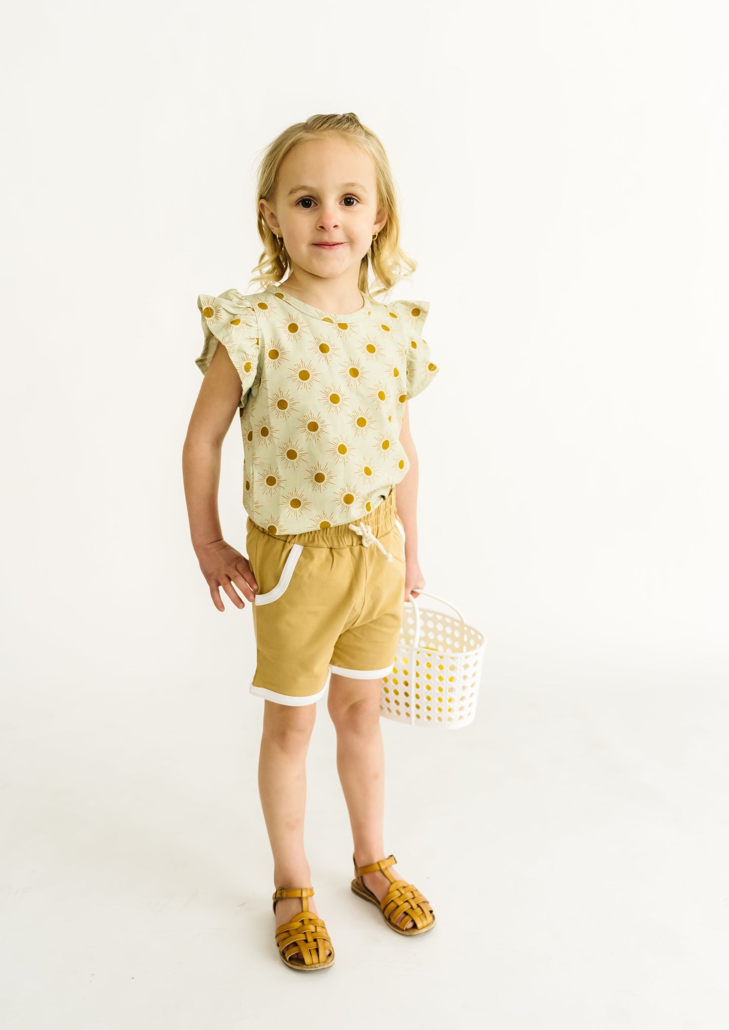 SUNNY DAY FLUTTER TEE