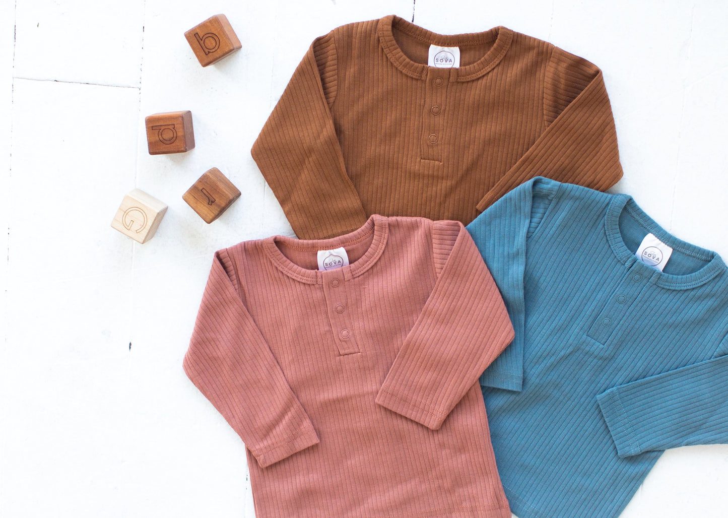 RIBBED HENLEY IN RUST